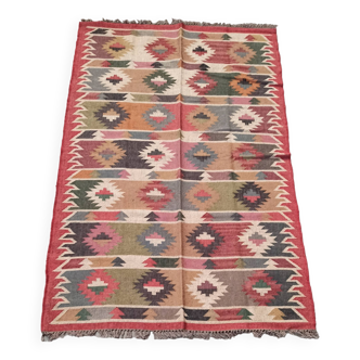 Kilim rug in jute and cotton. 150cm x 240cm