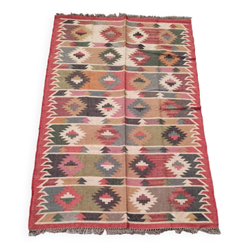 Kilim rug in jute and cotton. 150cm x 240cm