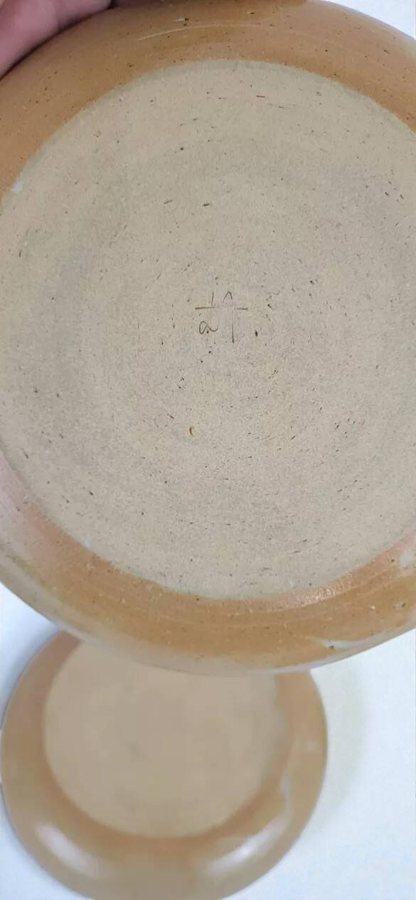 6 stoneware dinner plates, Auger Pottery