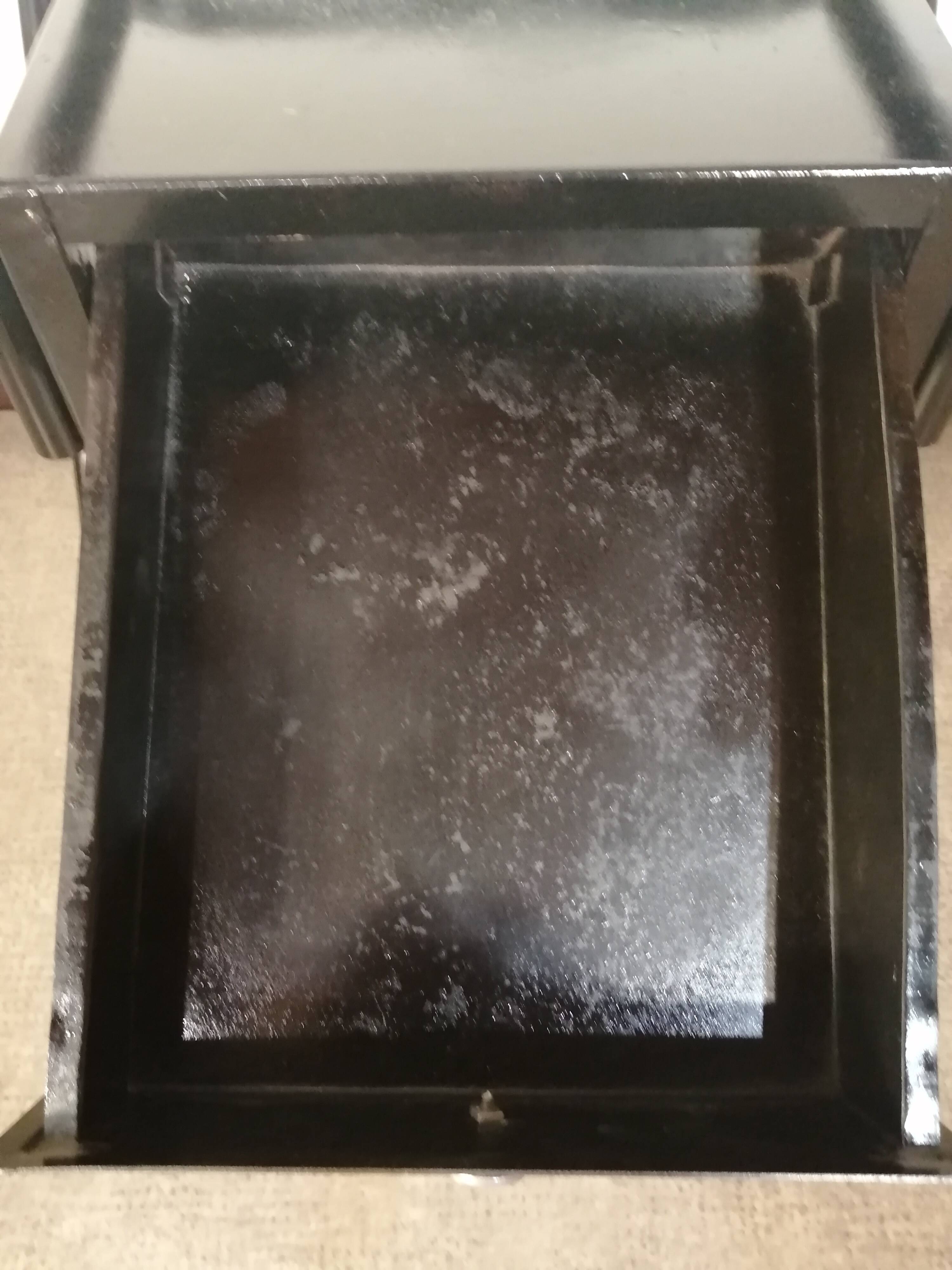 Design hospital/boarding school bedside table in vintage black metal 1920.