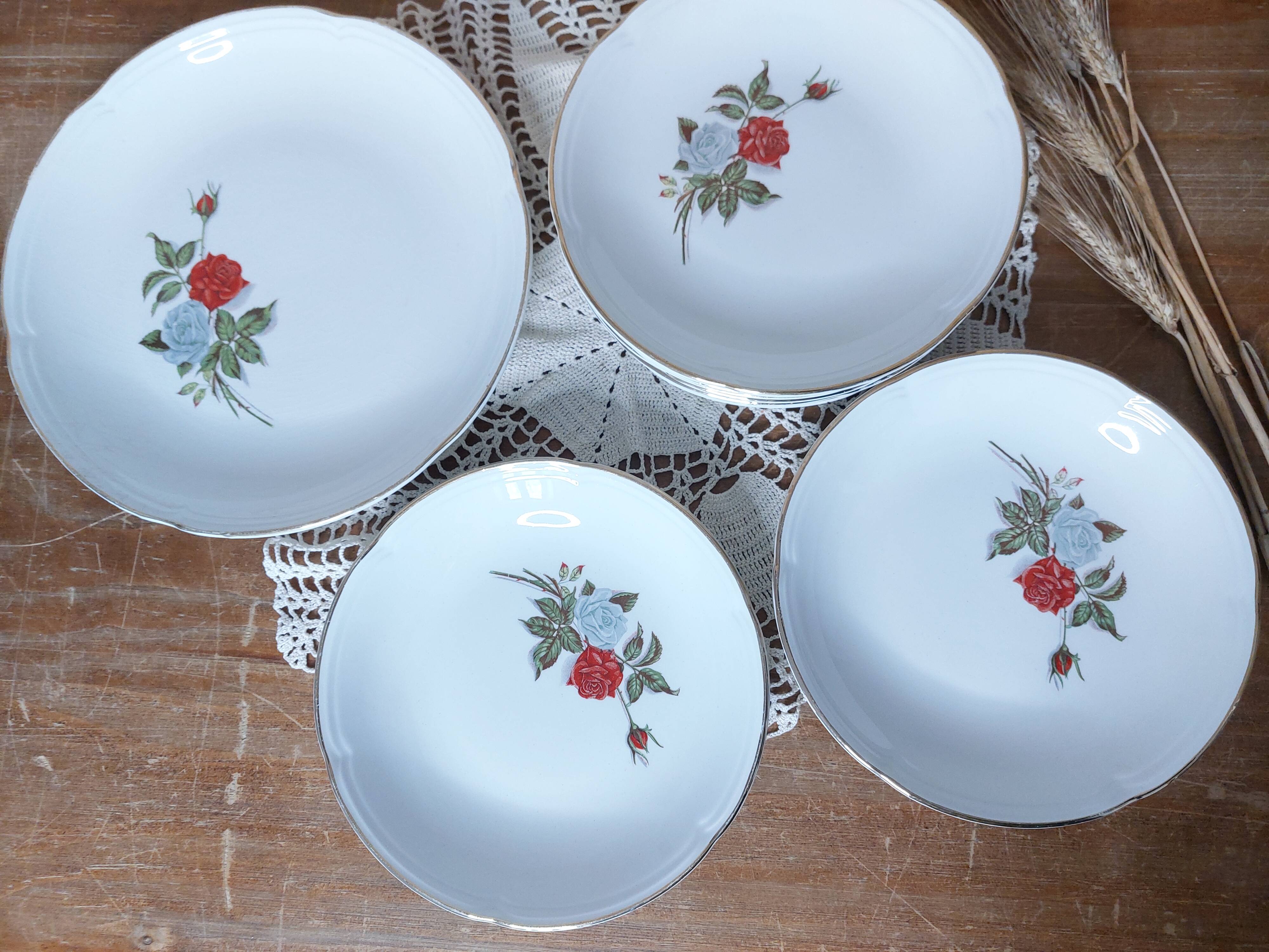 8 dessert plates and serving dish Moulin des loups pink pattern