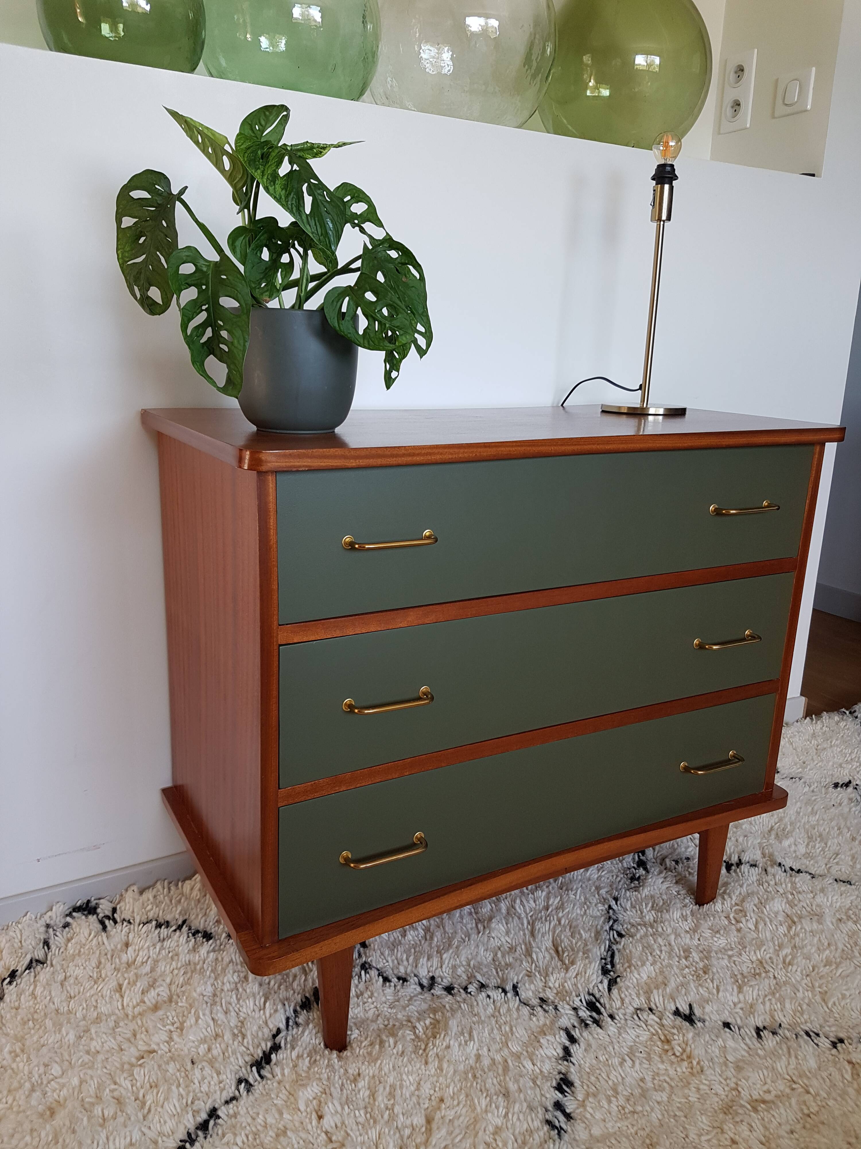 Commode vintage