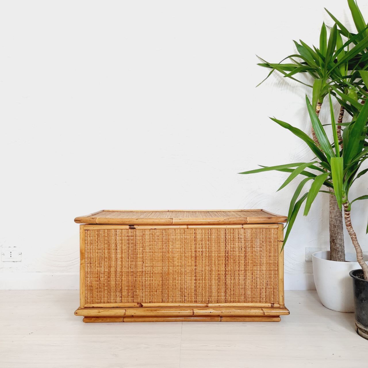 Bamboo chest, vintage wicker Dal Vera