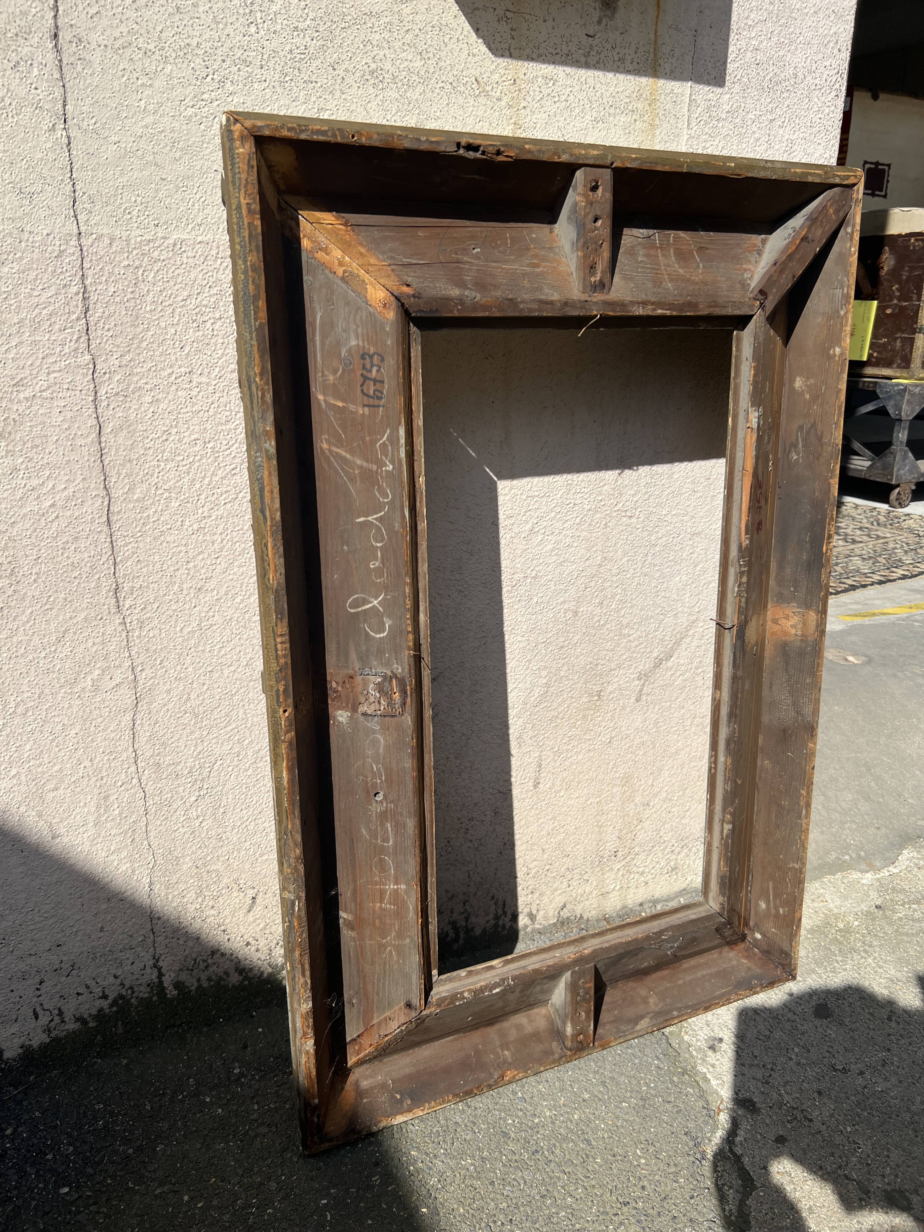 Solid wood frame and plaster molding