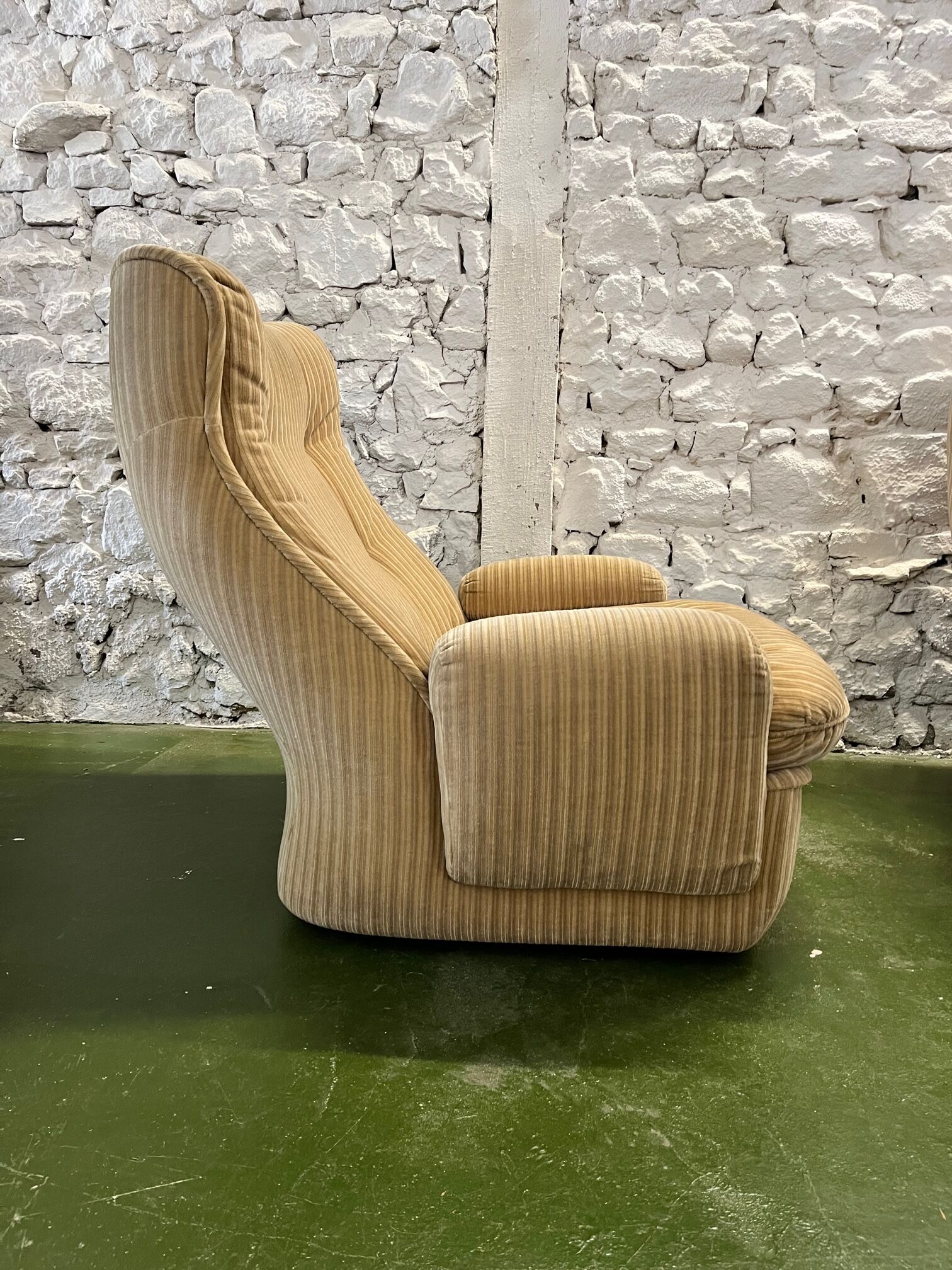 Sofa and armchairs orchid by Michel Cadestin edition Airborne