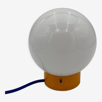 Table globe lamp