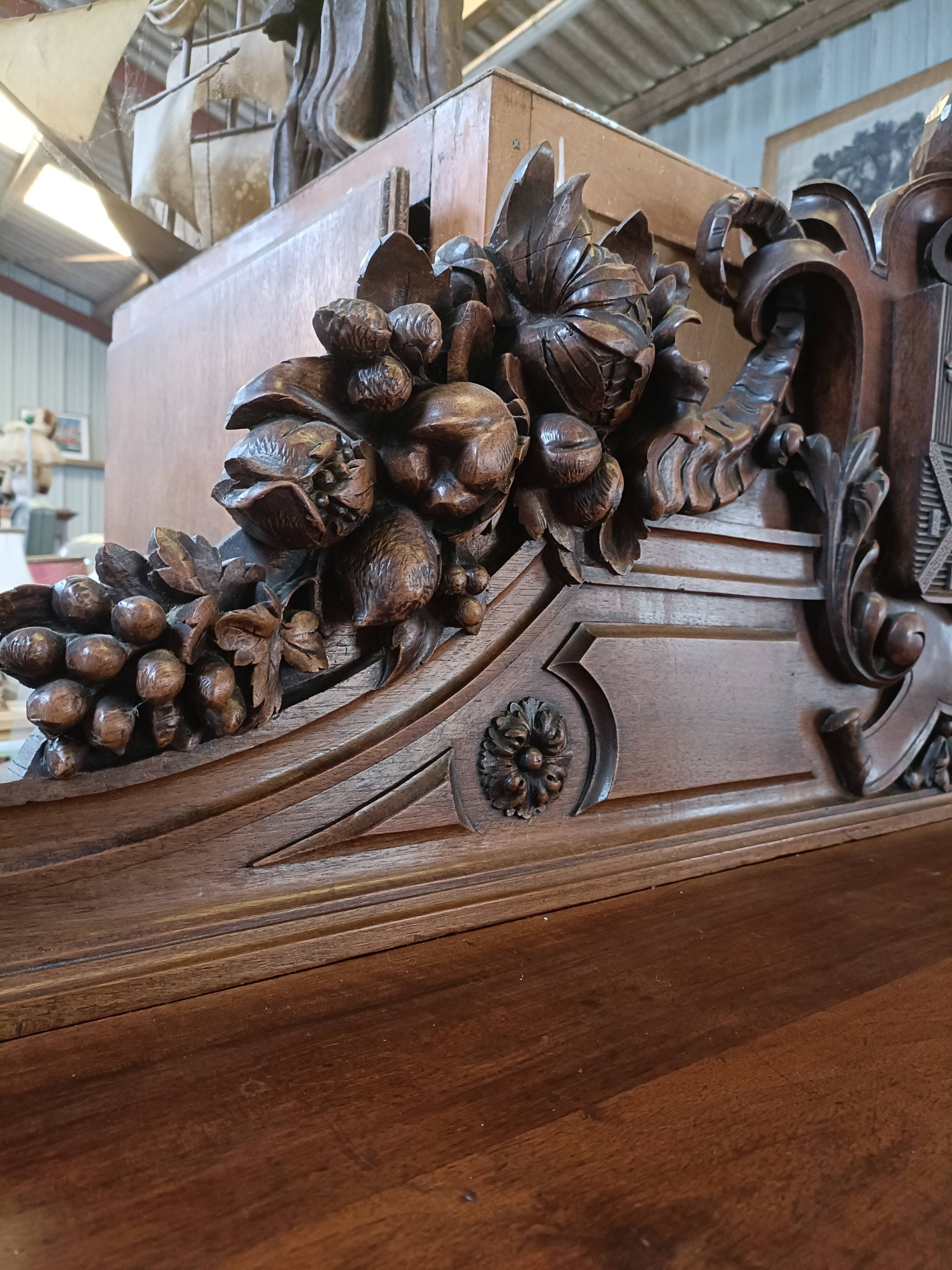 Buffet style Henri II