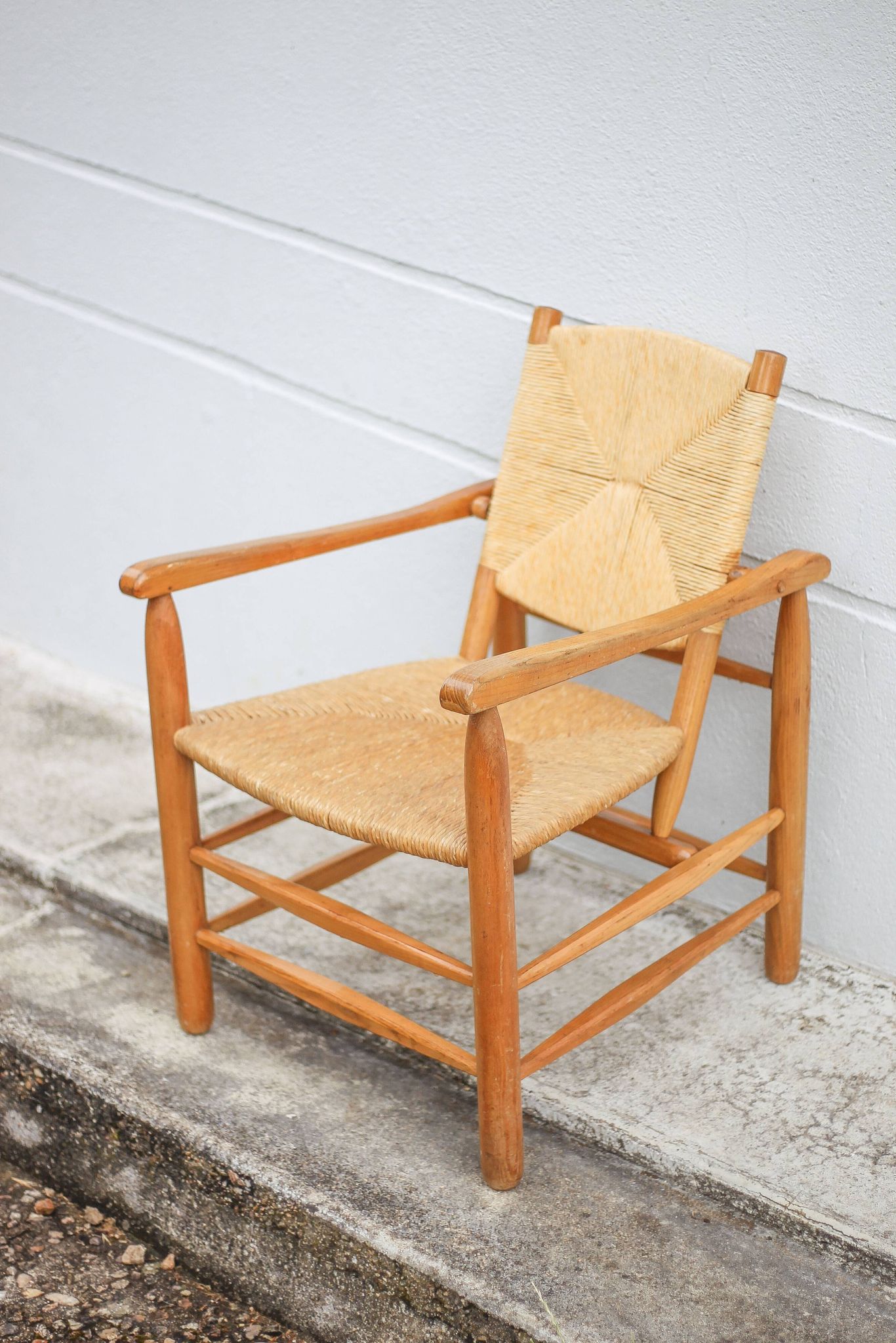 Charlotte Perriand armchair model 21 Chamrousse, French designer armchair