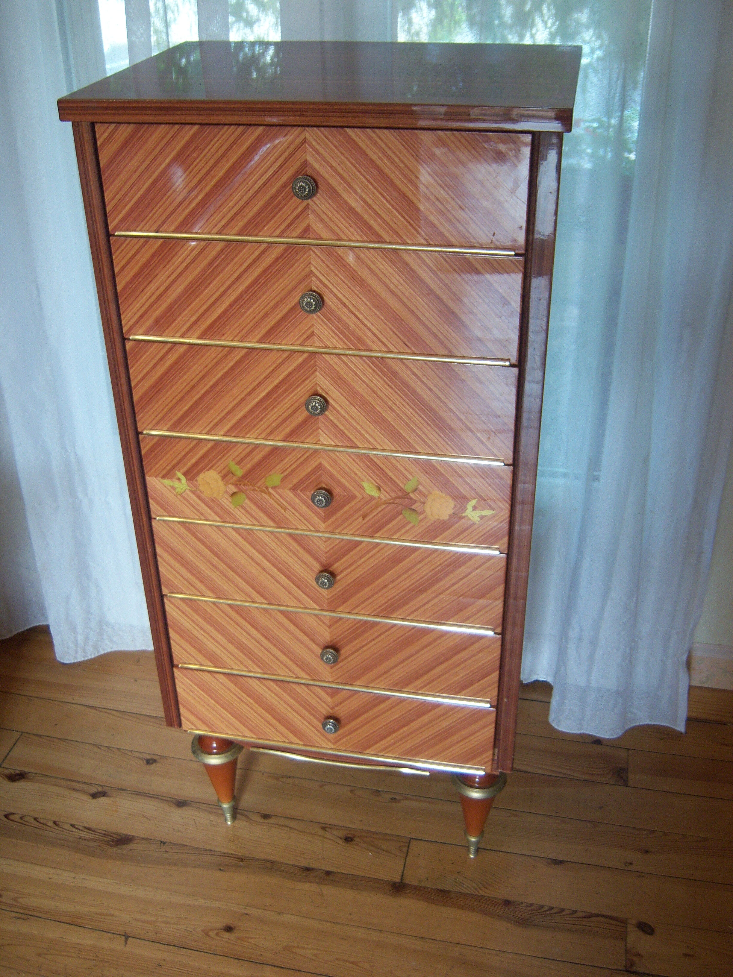 Dresser vintage