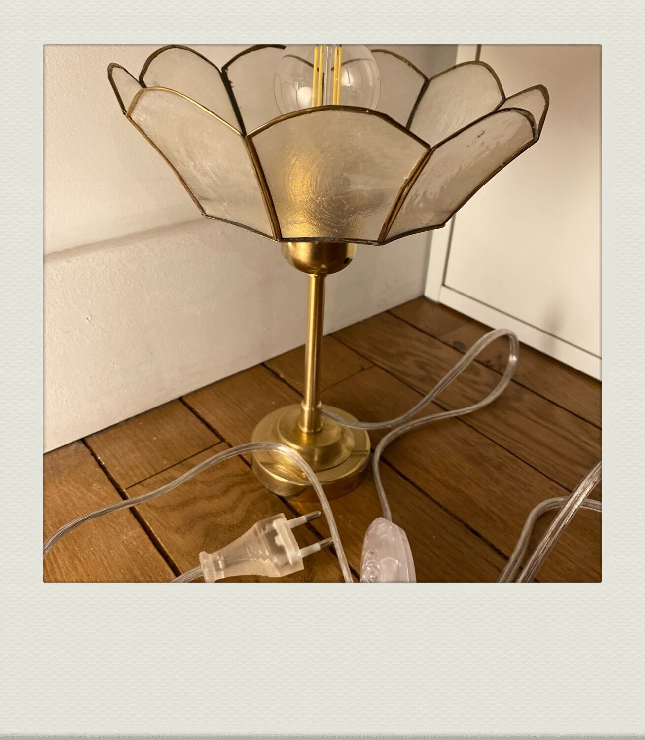 Lampe à poser fleur de nacre