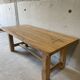 Table de ferme en orme massif – charme authentique