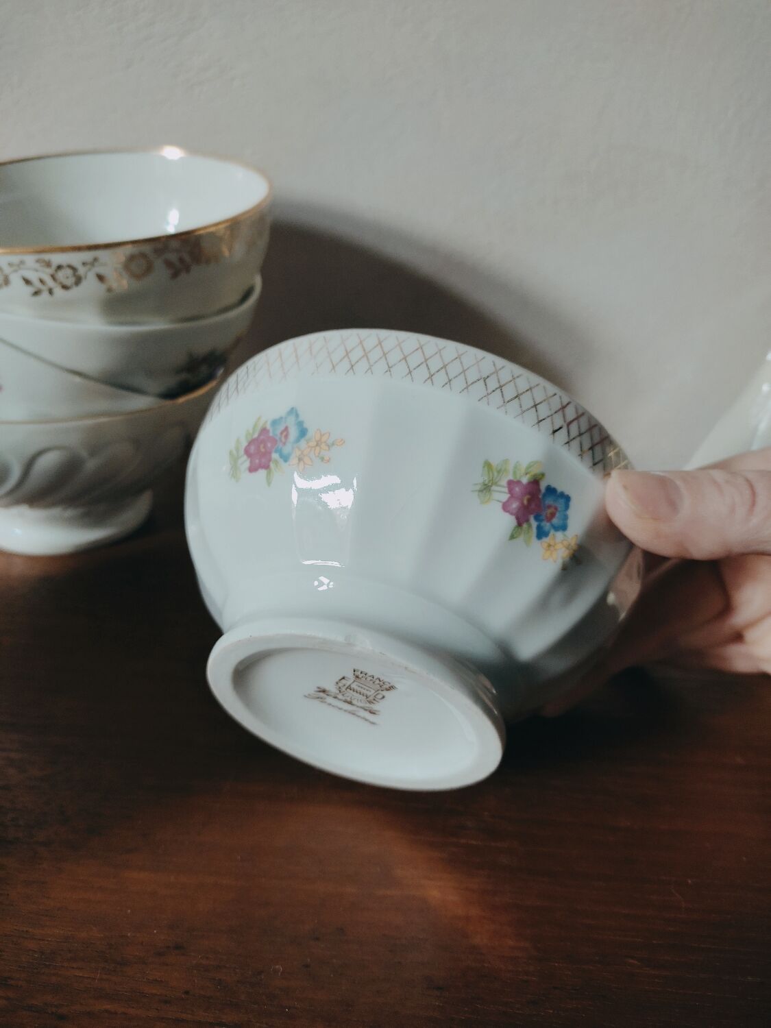 7 mismatched porcelain rib bowls