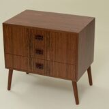 Small danish chest of drawers with three drawers in rosewood veneer