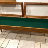 Presentation glass table