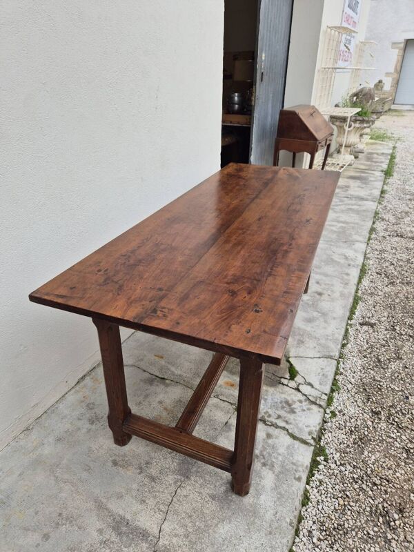Table de Ferme bourguignonne à entretoise en noyer massif 19éme deux tiroirs-1m82