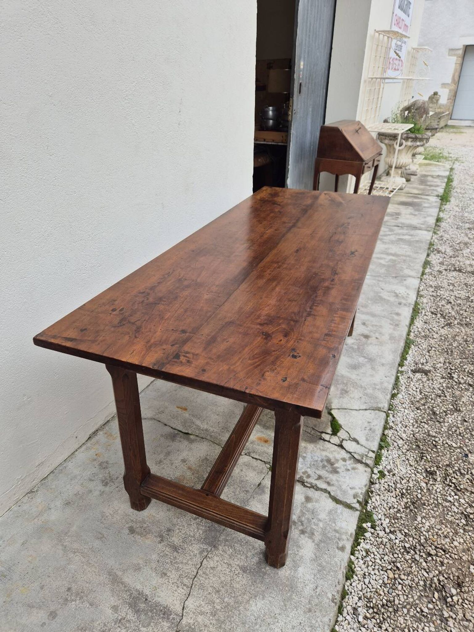 Table de Ferme bourguignonne à entretoise en noyer massif 19éme deux tiroirs-1m82