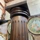Colonne de style Louis XVI en bois sculpté de la fin du XIXème siècle, 2m27 de hauteur