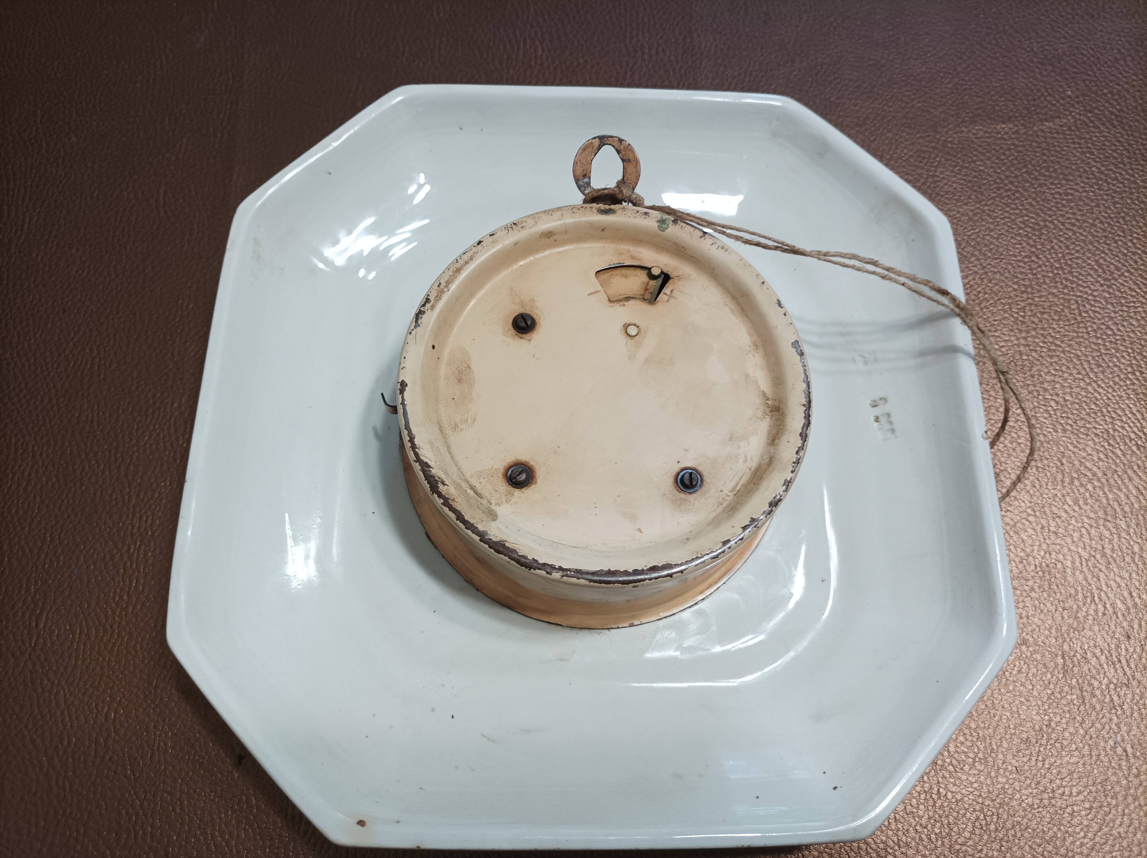 White ceramic wall clock from the 50s/60s