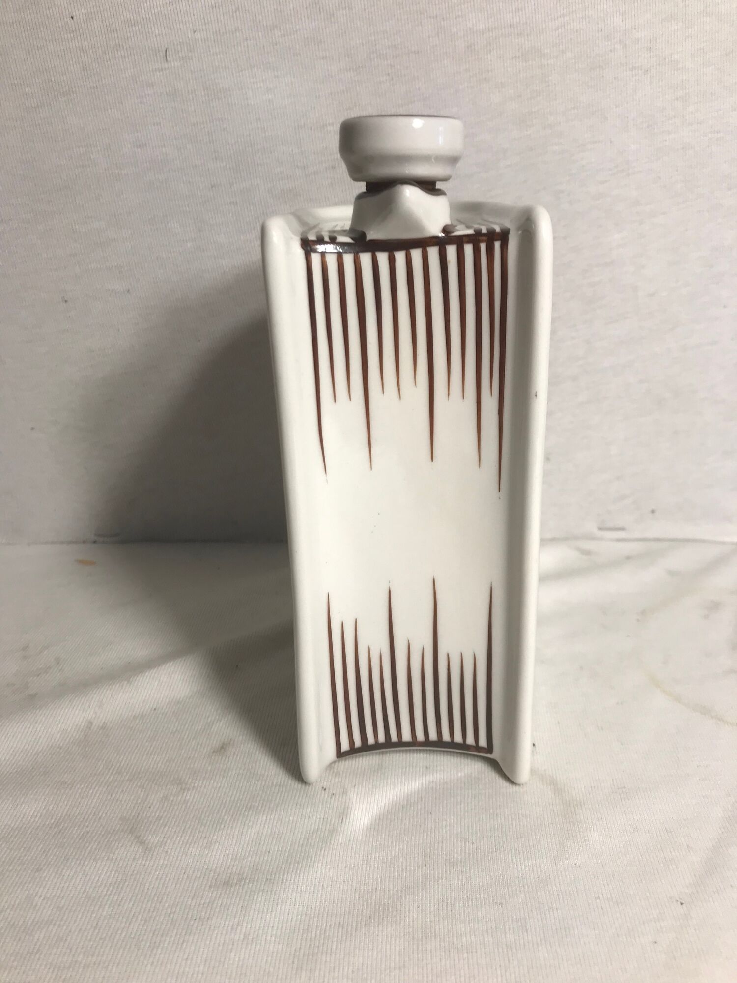 Old whisky porcelain blanche bottle made in france - vintage bouchon