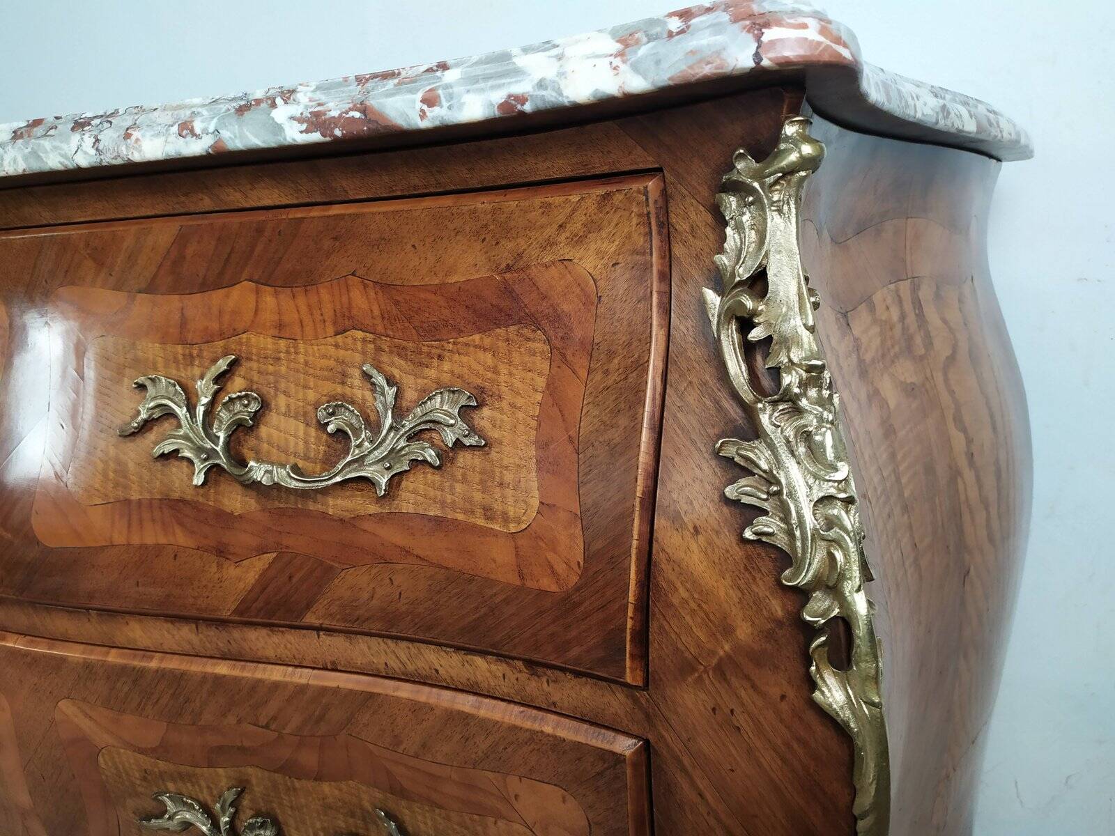 Curved Louis XV commode