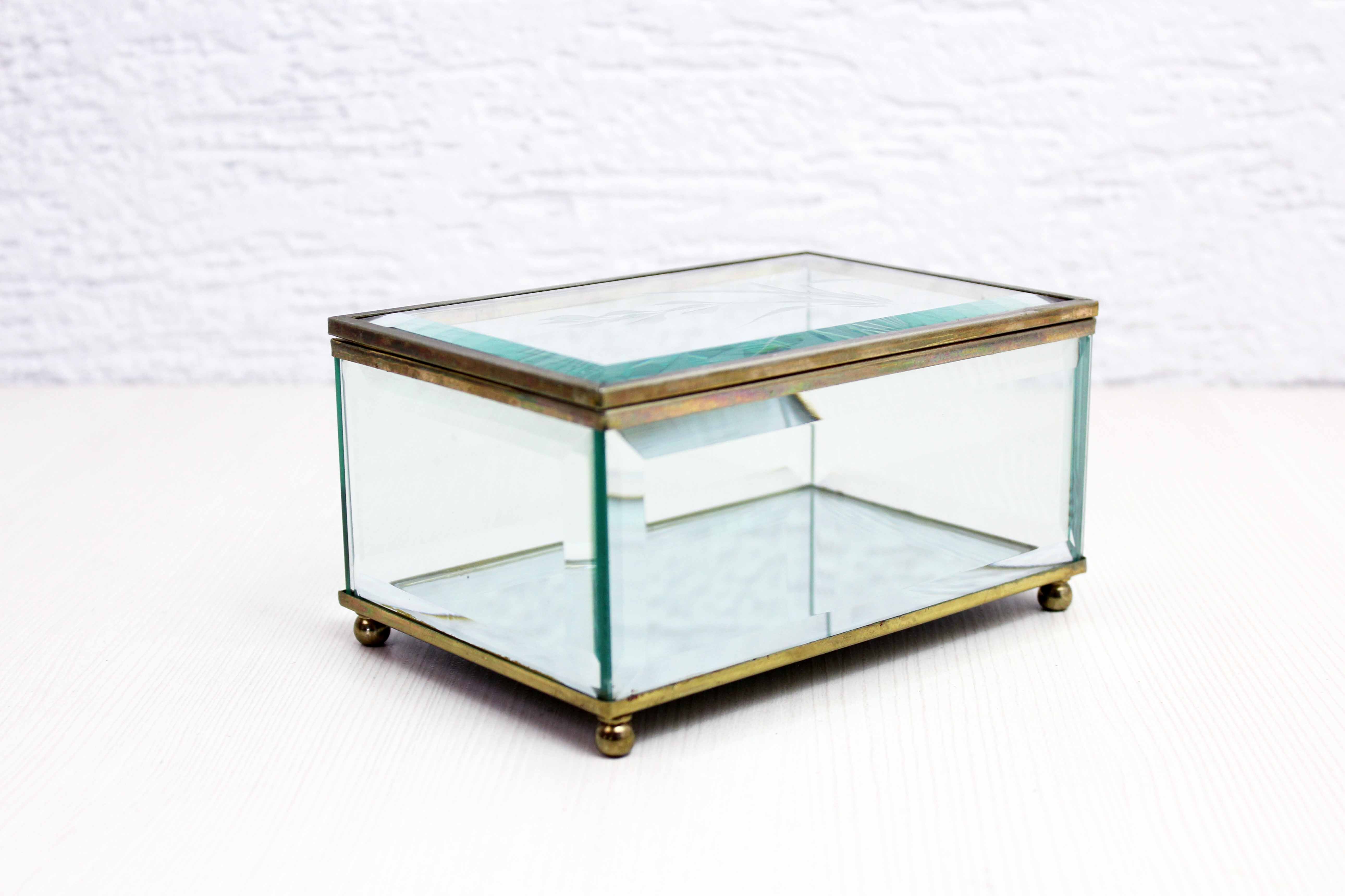 Beveled glass jewelry box