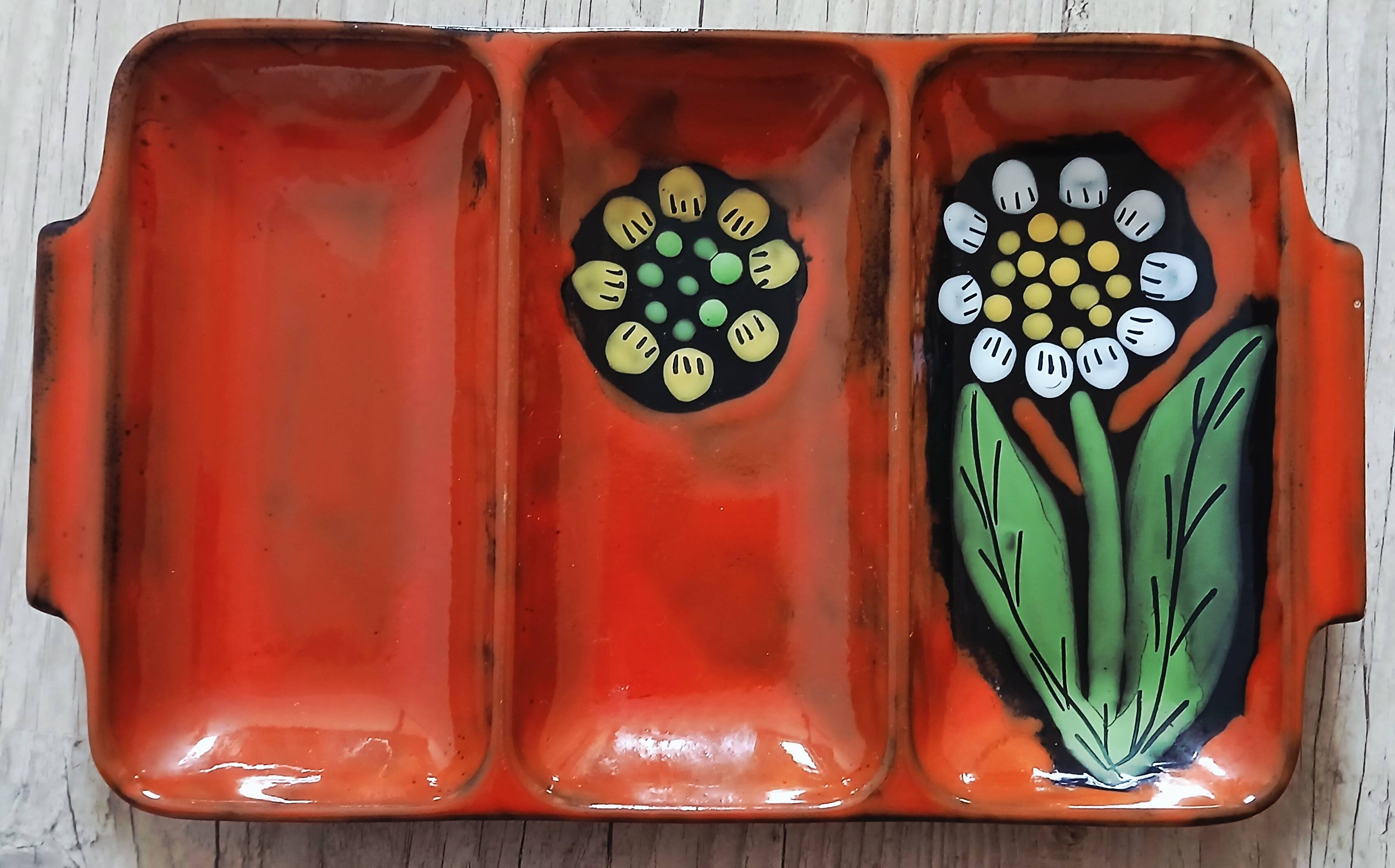 Vintage ceramic dish with 3 compartments and flower decor