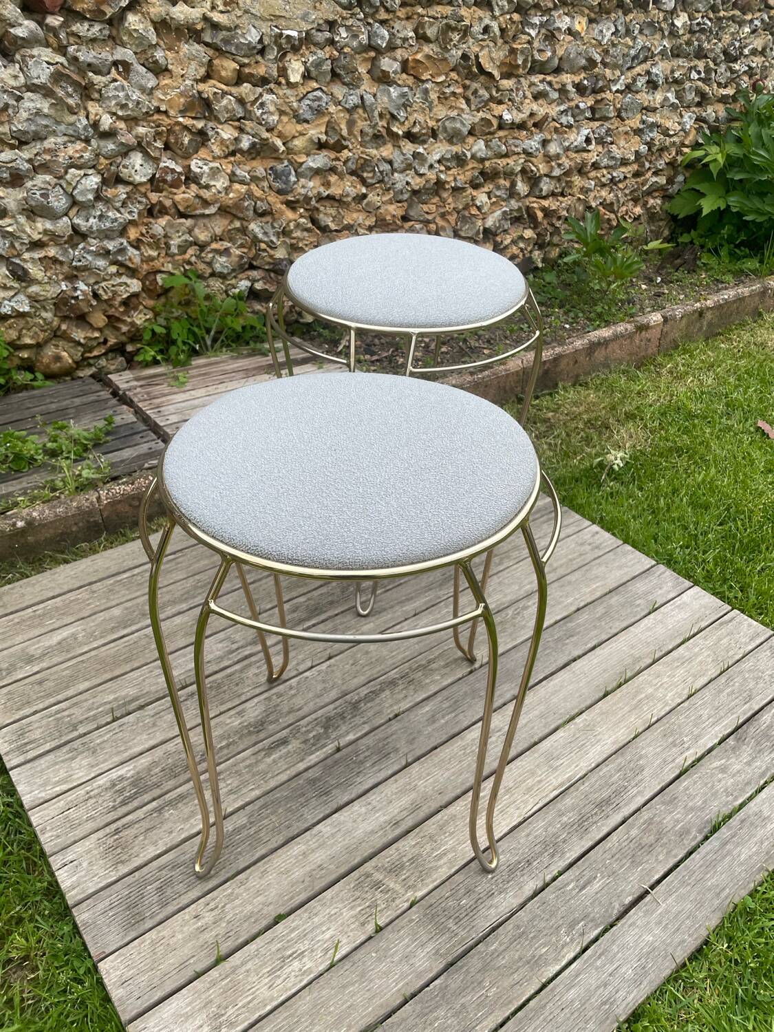 Pair of vintage 1960 stools in gold metal