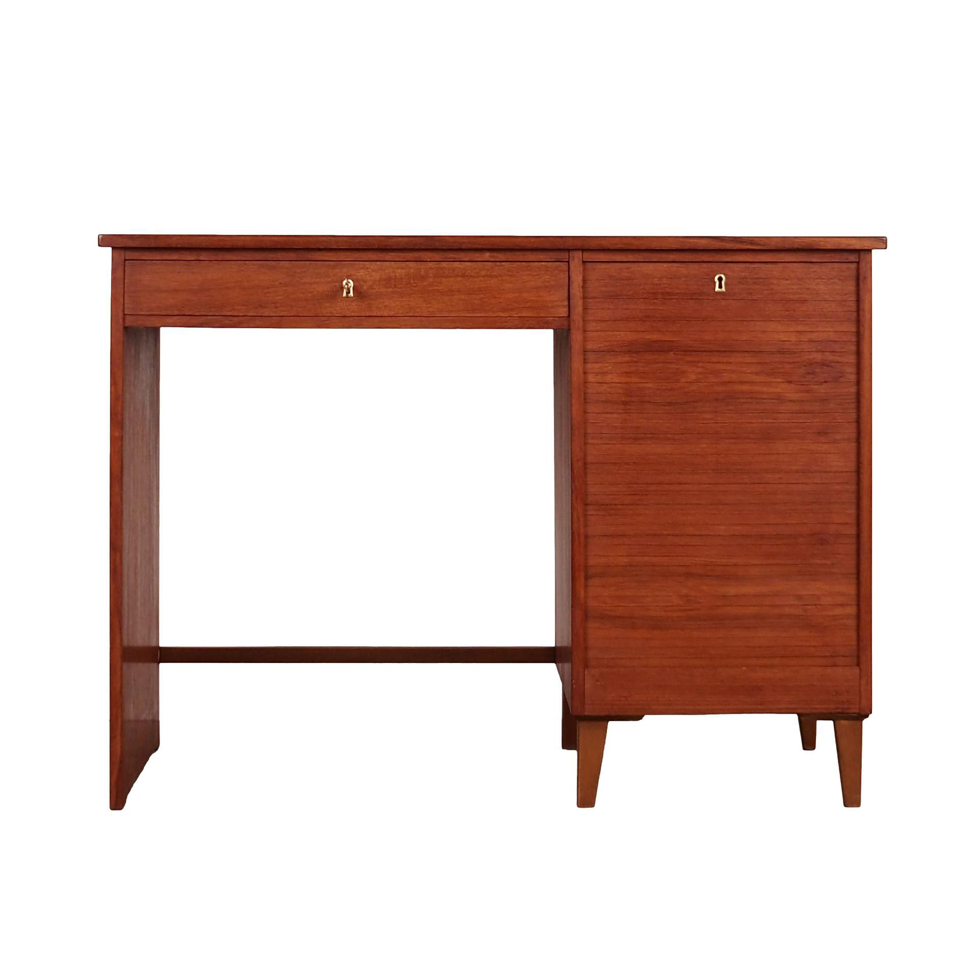 Bureau en teck, design danois, années 1960, production: Danemark
