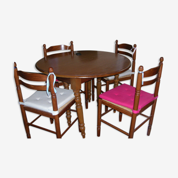 Table style Louis Philippe avec 4chaises