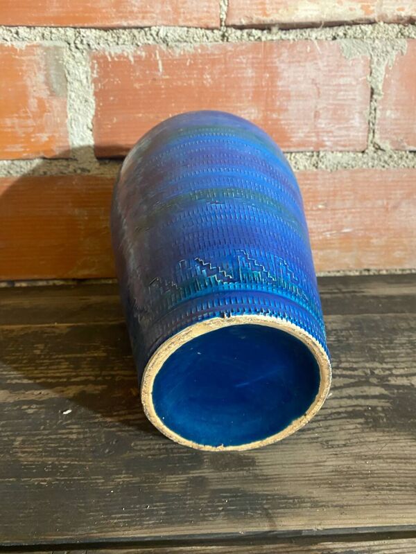 Vase ancien Aldo Londi pour Bitossi en céramique ciselé bleue série Rimini