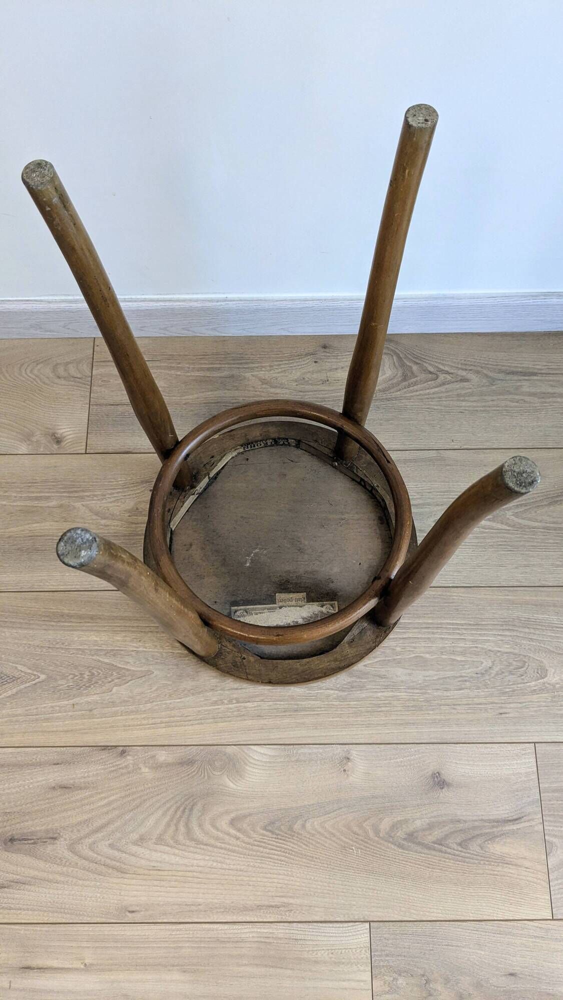 Antique stool J. & J. Kohn in bent wood – Austria – early 20th century