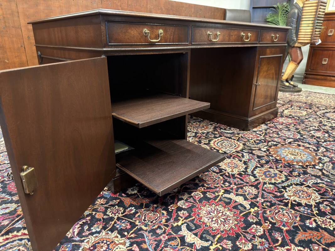 Classic English Chesterfield Desk