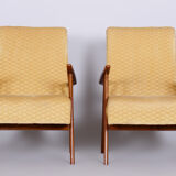 Paire de fauteuils en hêtre jaune original du milieu du siècle, atelier ÚLUV, Tchéquie, années 1950