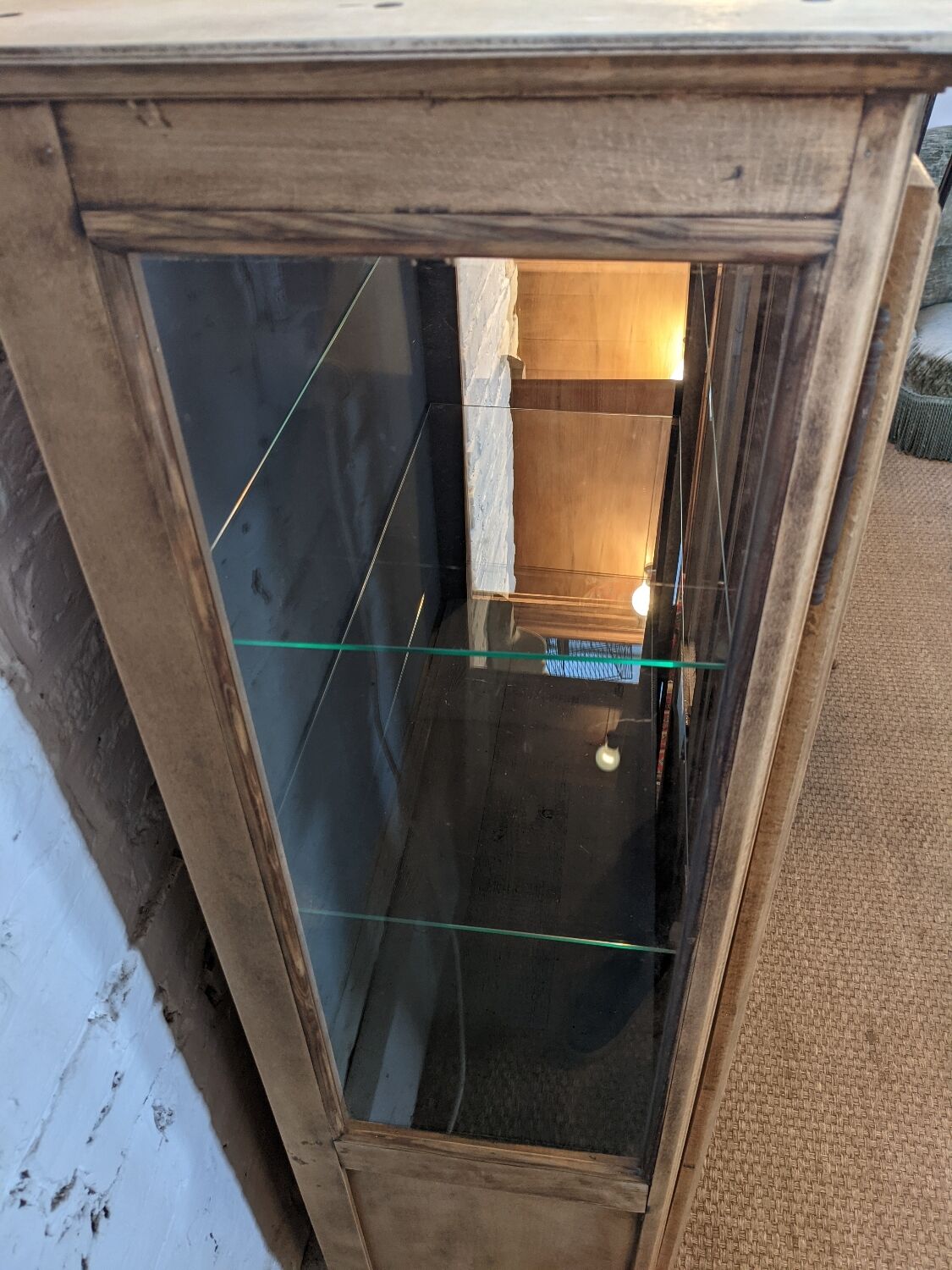 Vitrine en bois