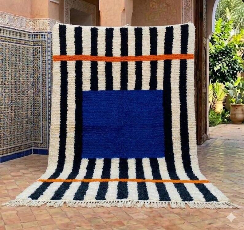 Handmade pure wool rug, custom traditional size 150/250 cm.