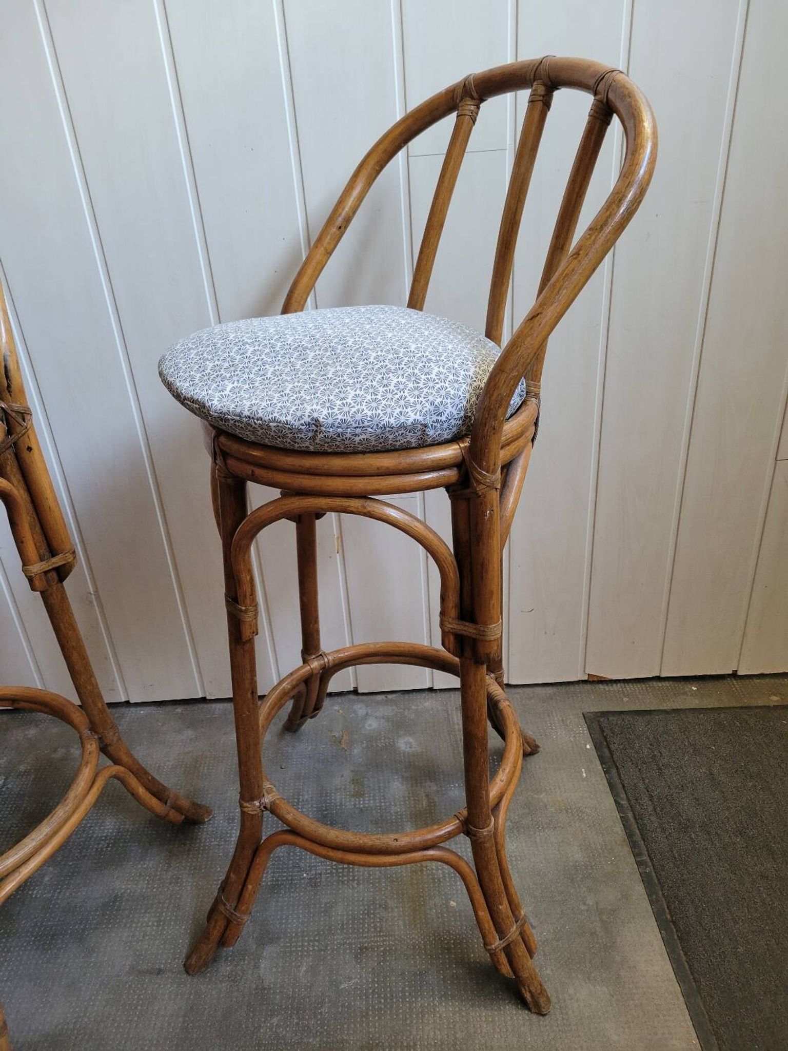 Paire de tabouret de bar en bambou 70's