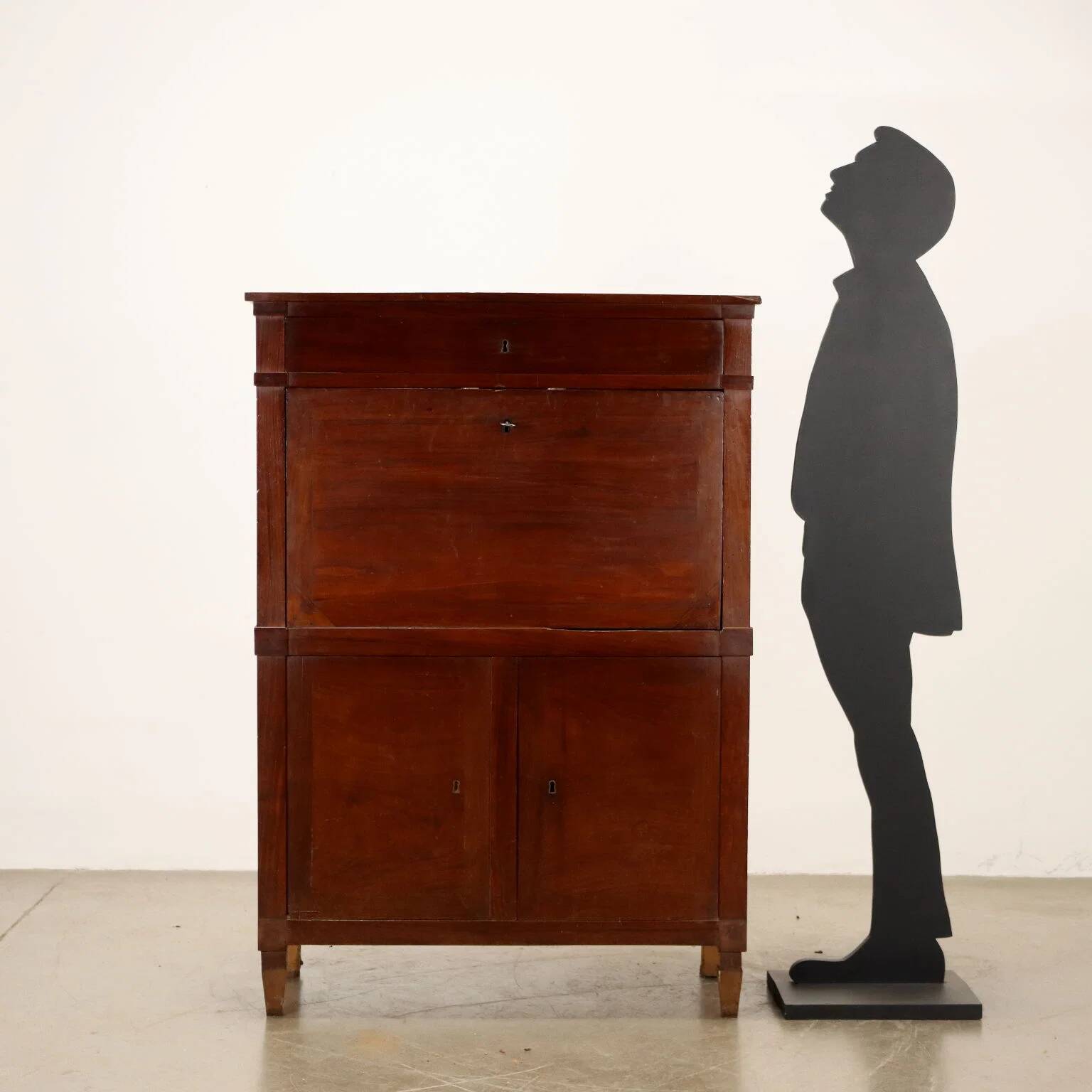 Former walnut boardroom secretary, Italy, 18th century.
