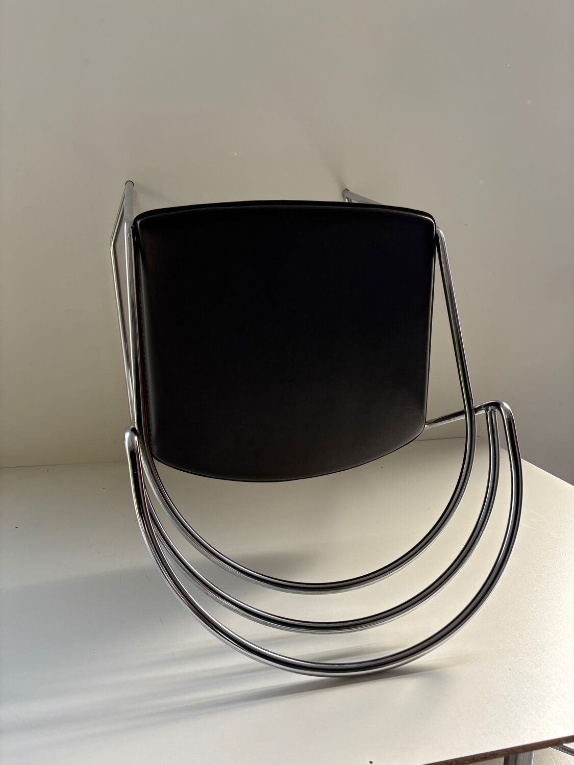 6 chaises années 80 design Italien
