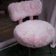 Chaise Pelfran moumoute rose