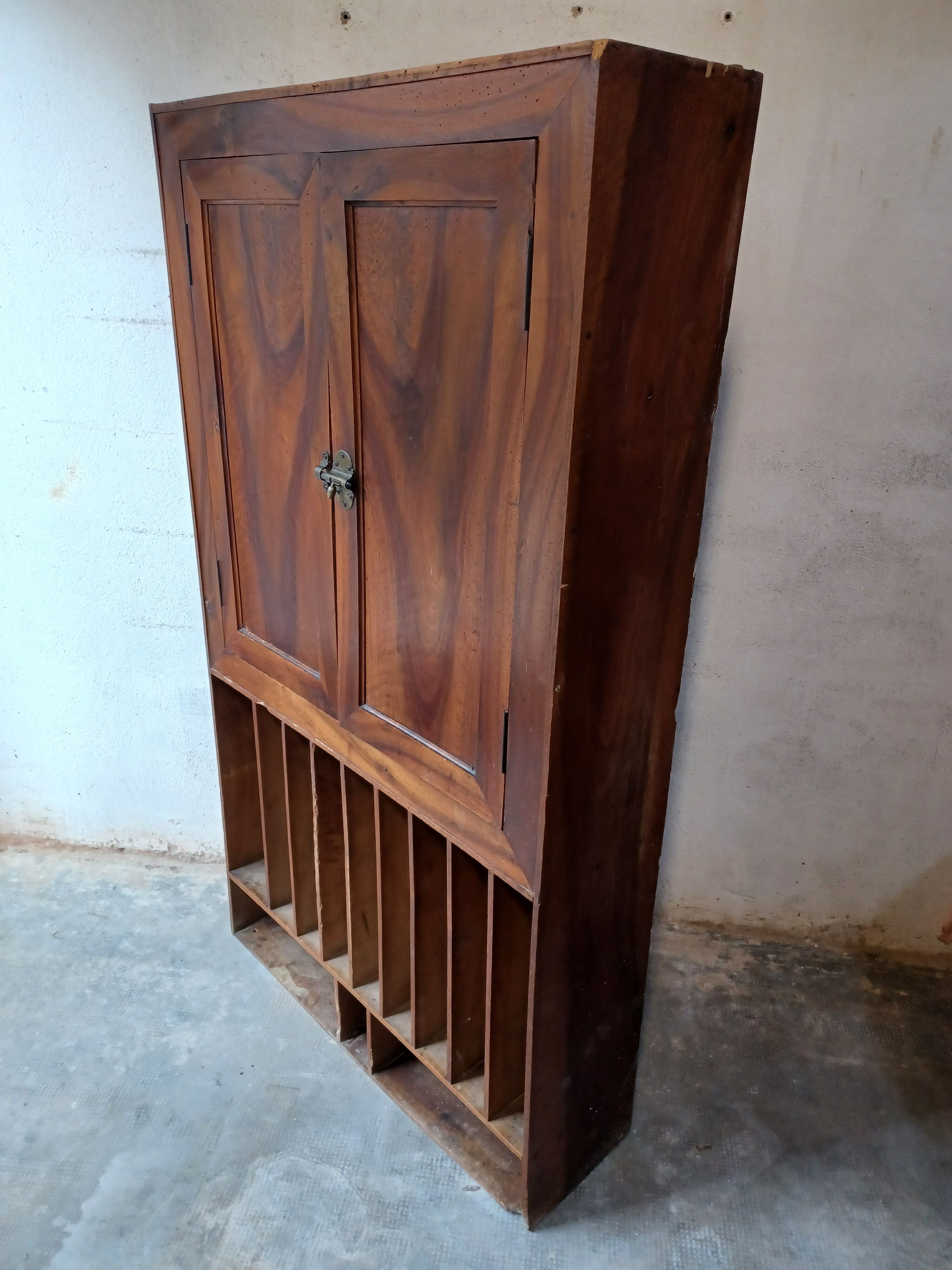 Meuble de Metier, 1900