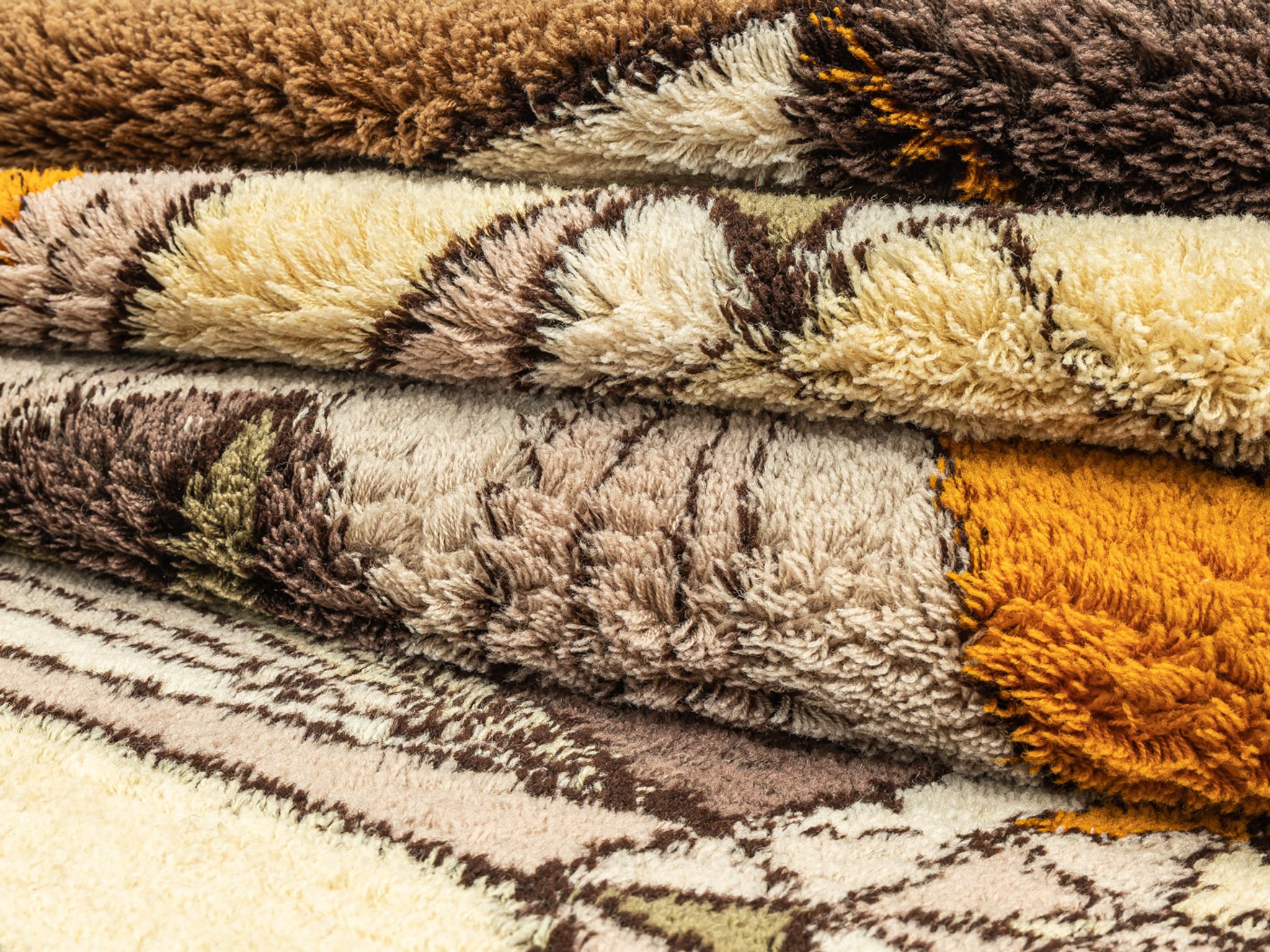 1970s carpet  340x252cm