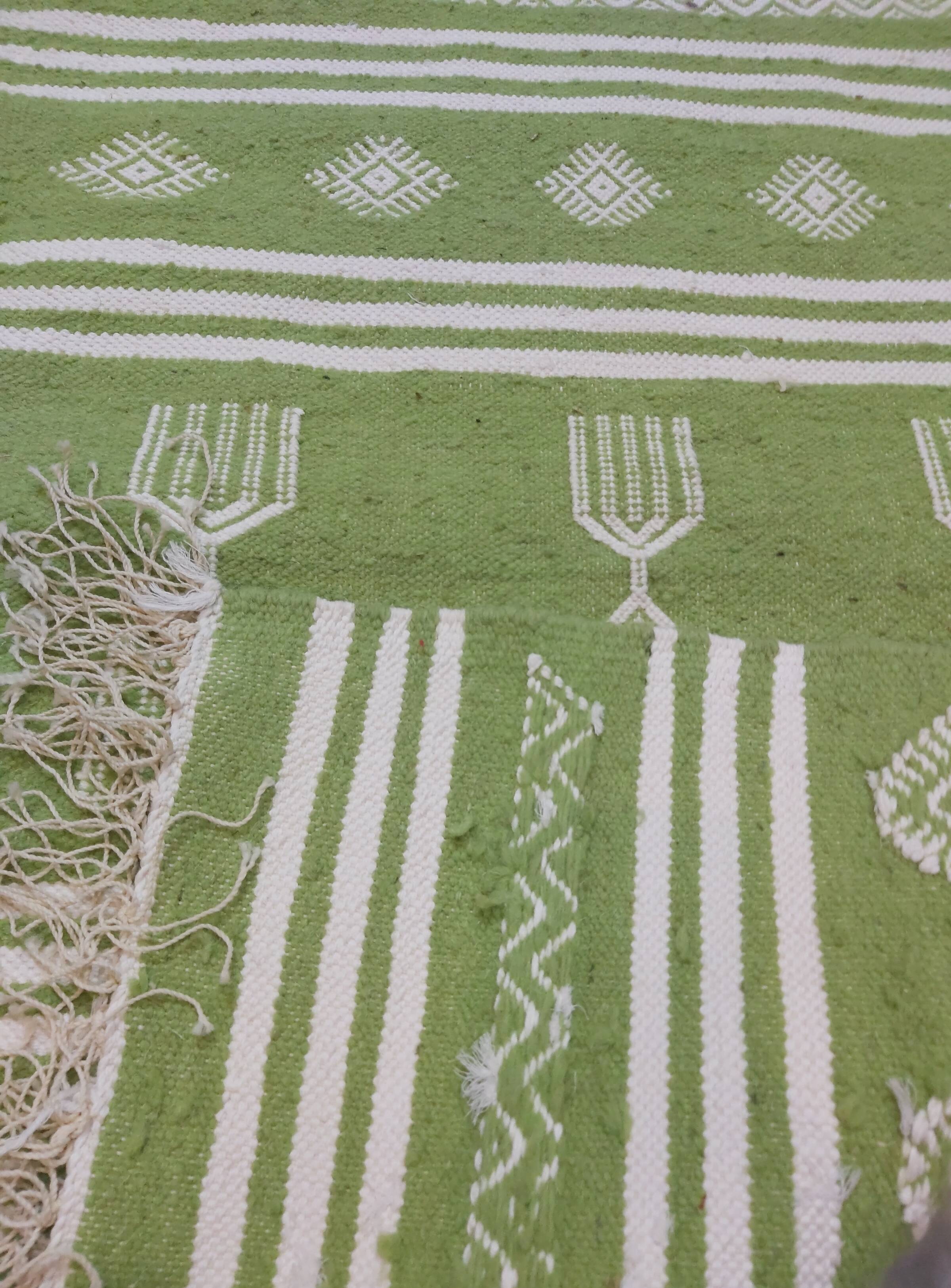 Handmade handmade green and white kilim carpet 60x95cm