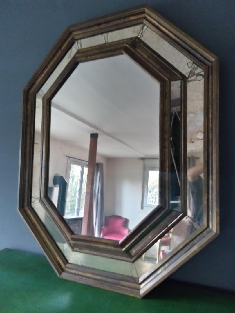 Old octagonal mirror  82x102cm