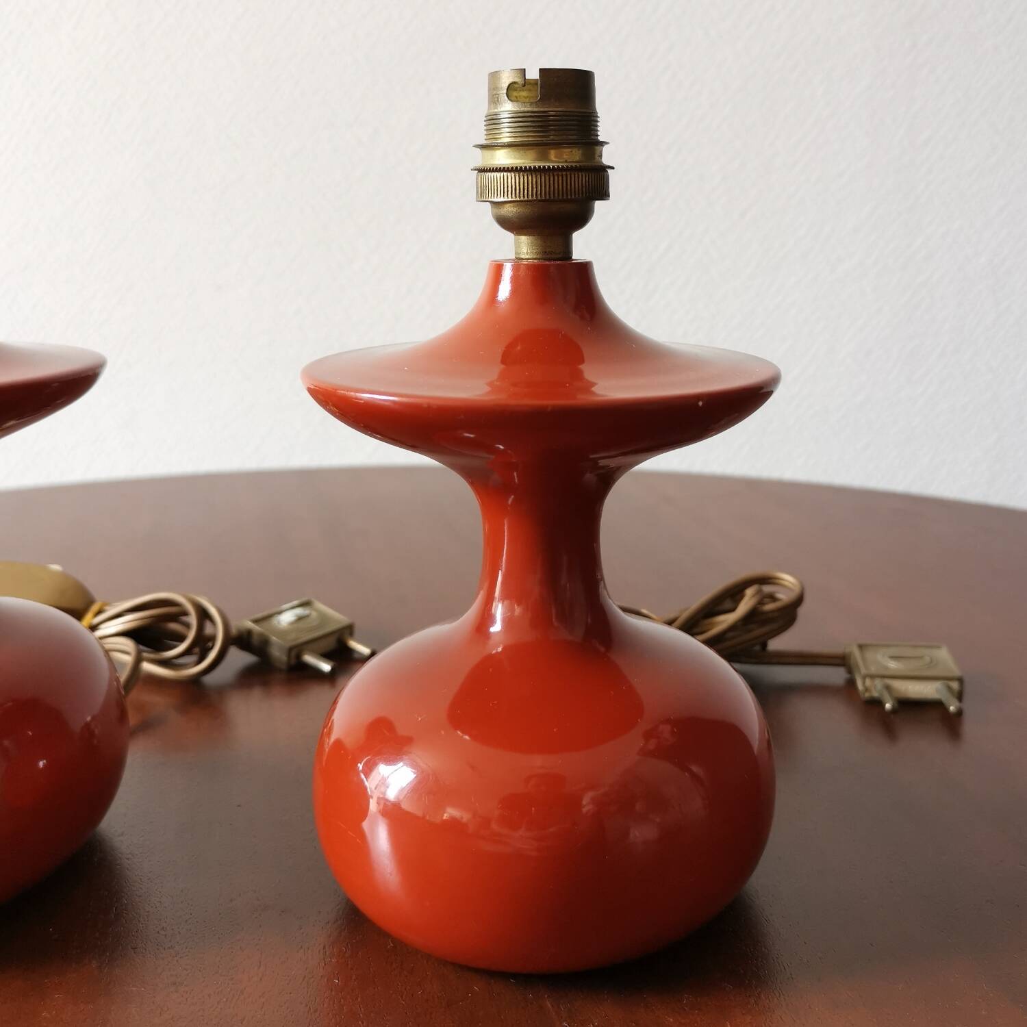 Pair of bedside lamps in lacquered turned wood