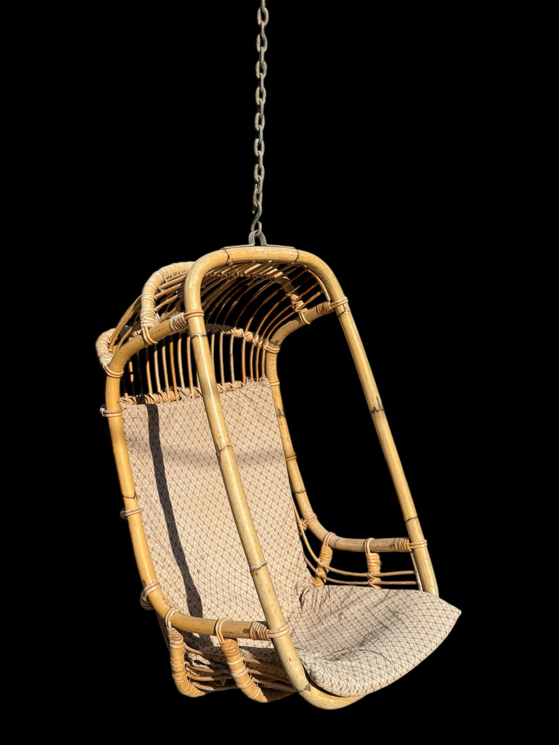 Fauteuil provençal suspendu, années 70