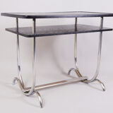 Table Bauhaus noire fabriquée dans les années 1930 en Allemagne