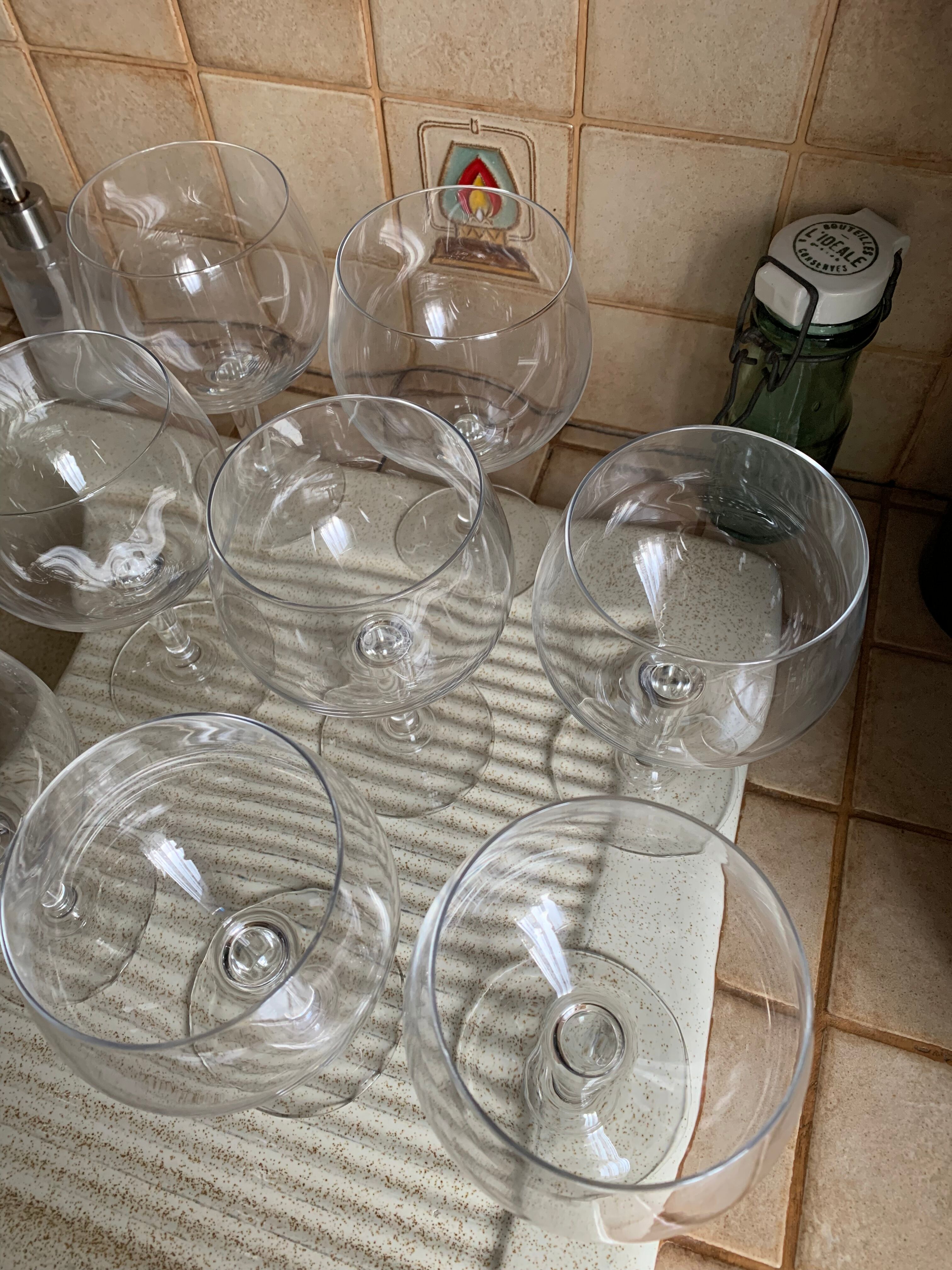 Set of 8 large crystal wine glasses