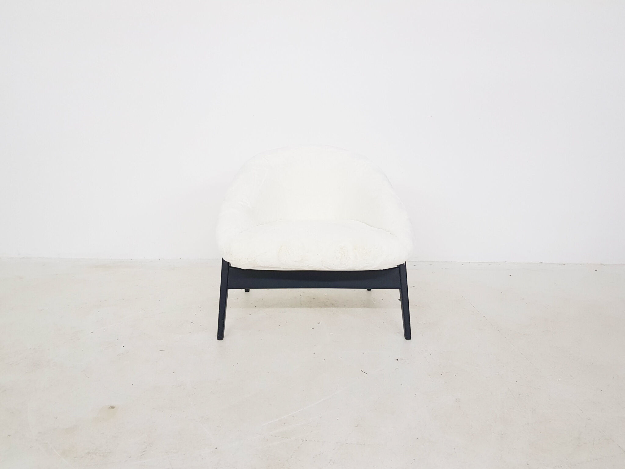 Hartmut Lohmeyer for Artifort lounge chair Model 118 "Columbus", The Netherlands 1957