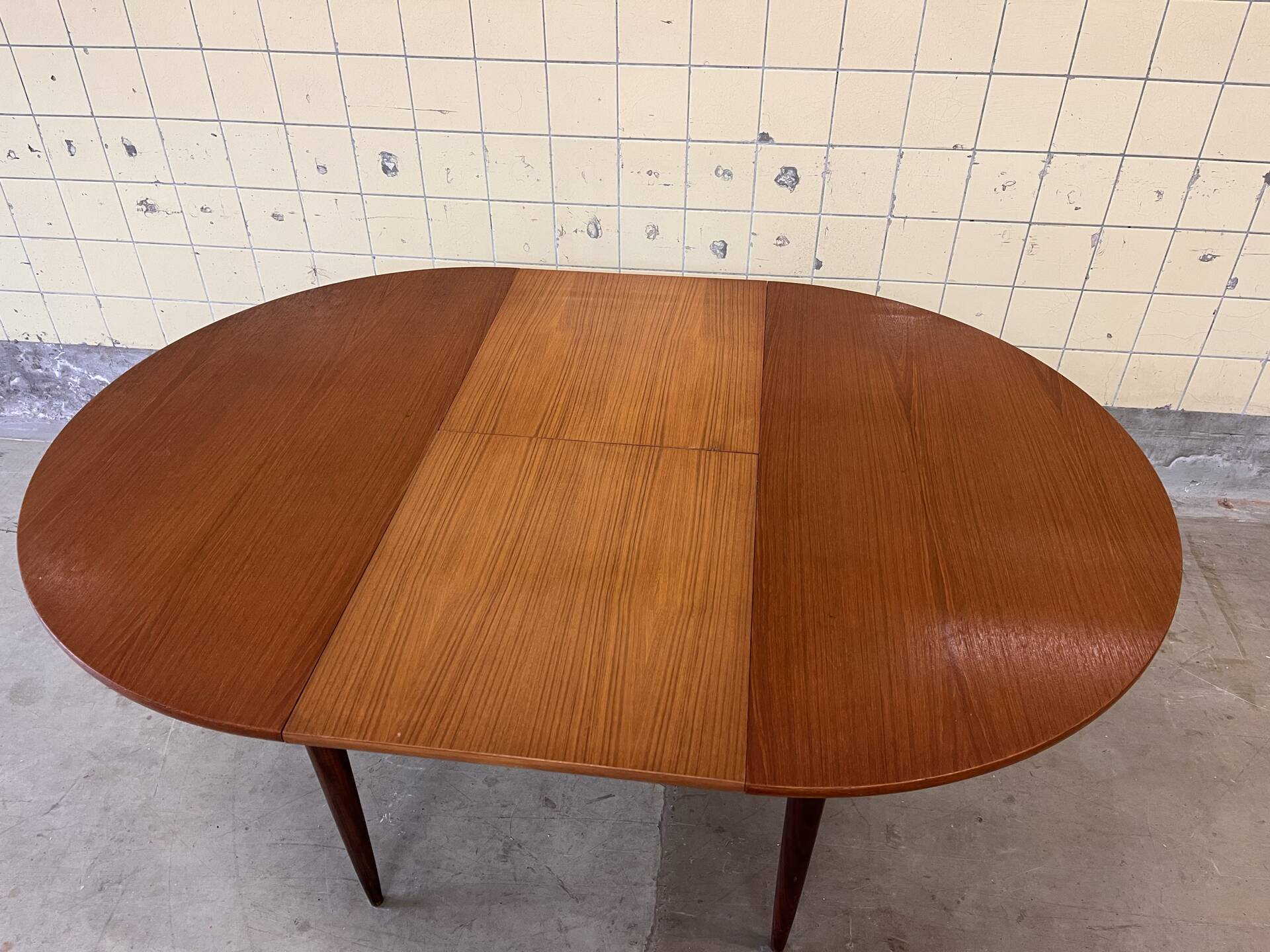 Table à manger ronde extensible en teck vintage