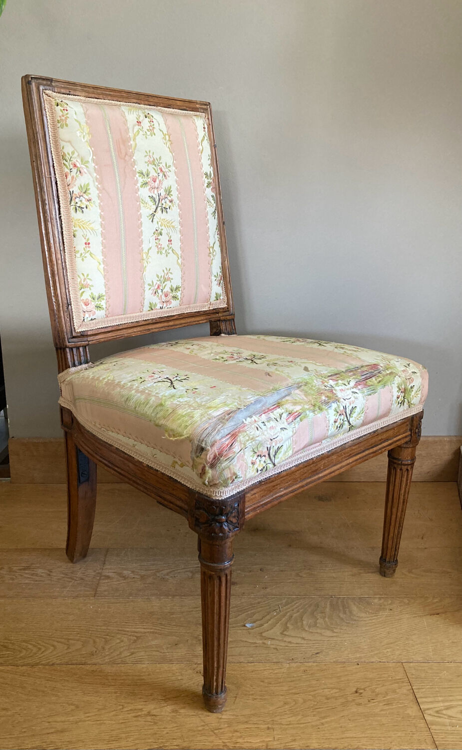 Low chair Louis XVI cherry pegged early nineteenth era